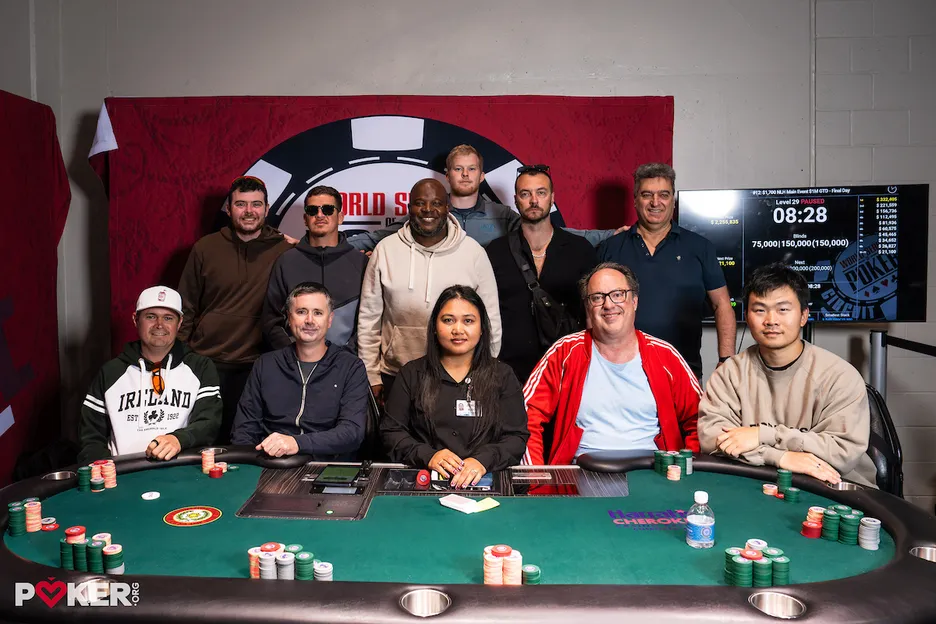 Izadi 在决赛桌一路领跑，拿下个人第 10 枚 WSOPC 金戒指。