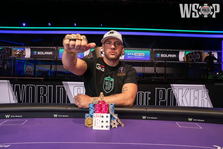 迈克尔·米兹拉奇斩获九条WSOP金手链。